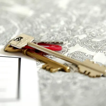 The Color Πανσιόν