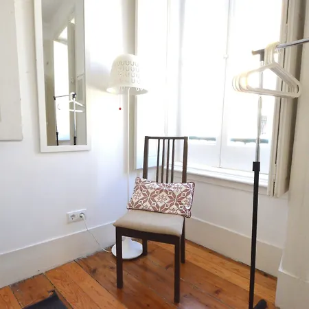 The Color Πανσιόν